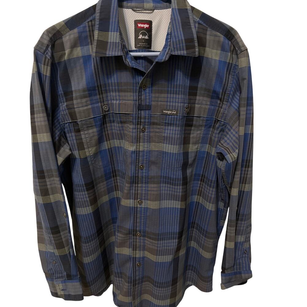 Wrangler Mens Blue Plaid Button Down Shirt Size Large Cowboy Western Rodeo Work